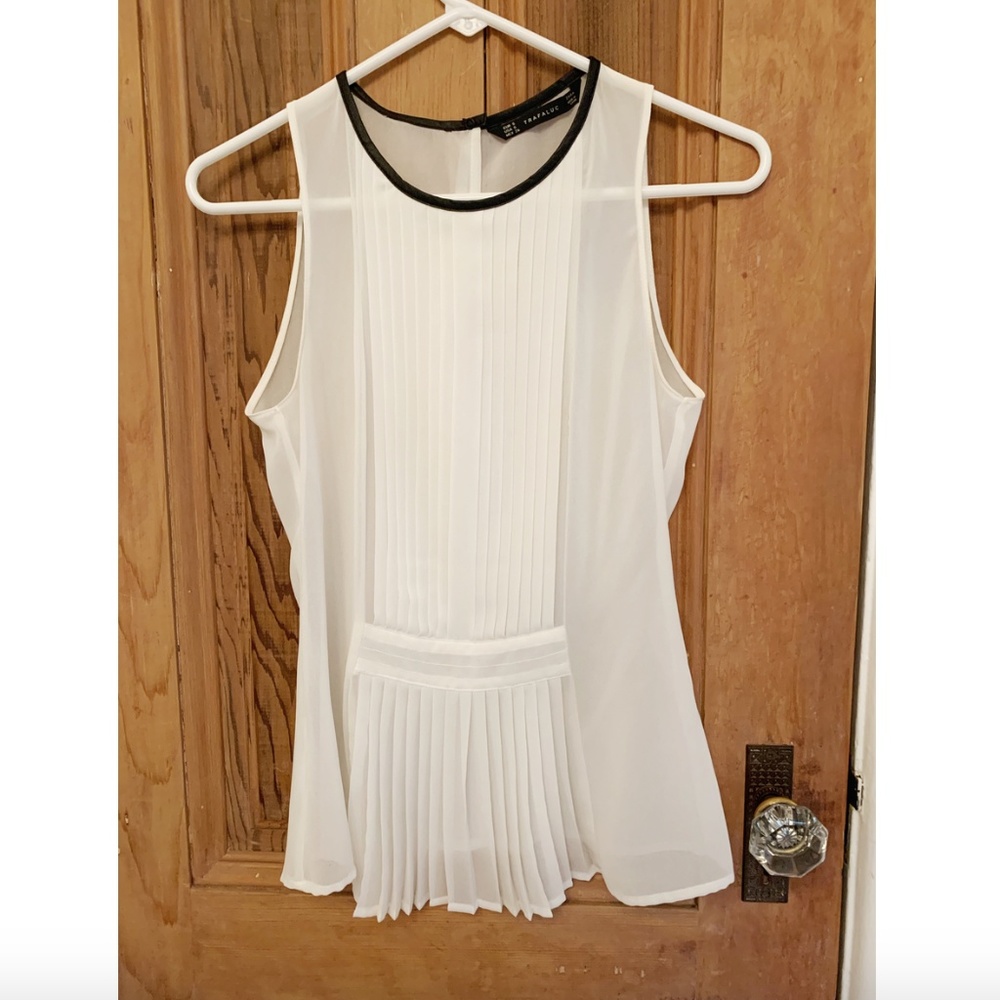 Zara Trafaluc white pleated pintuck tank blouse